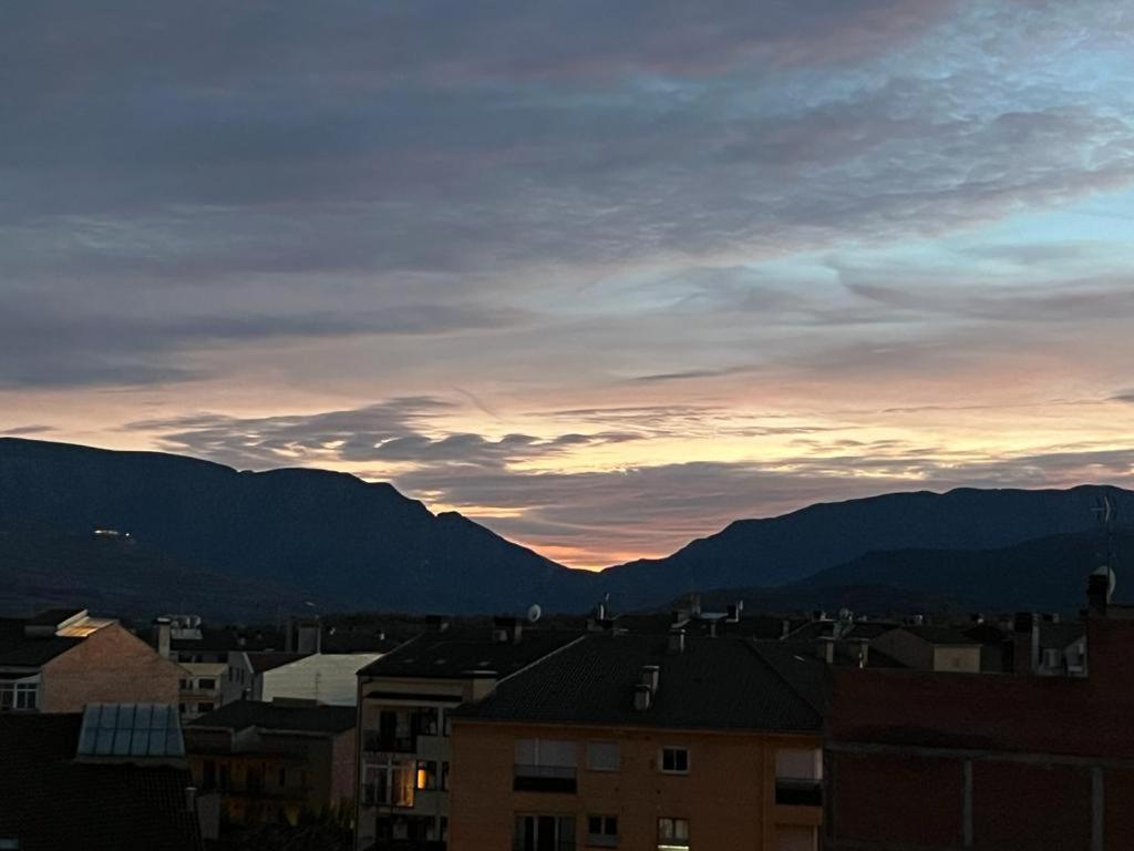 Acogedor Atico Duplex En Tremp Appartement Buitenkant foto